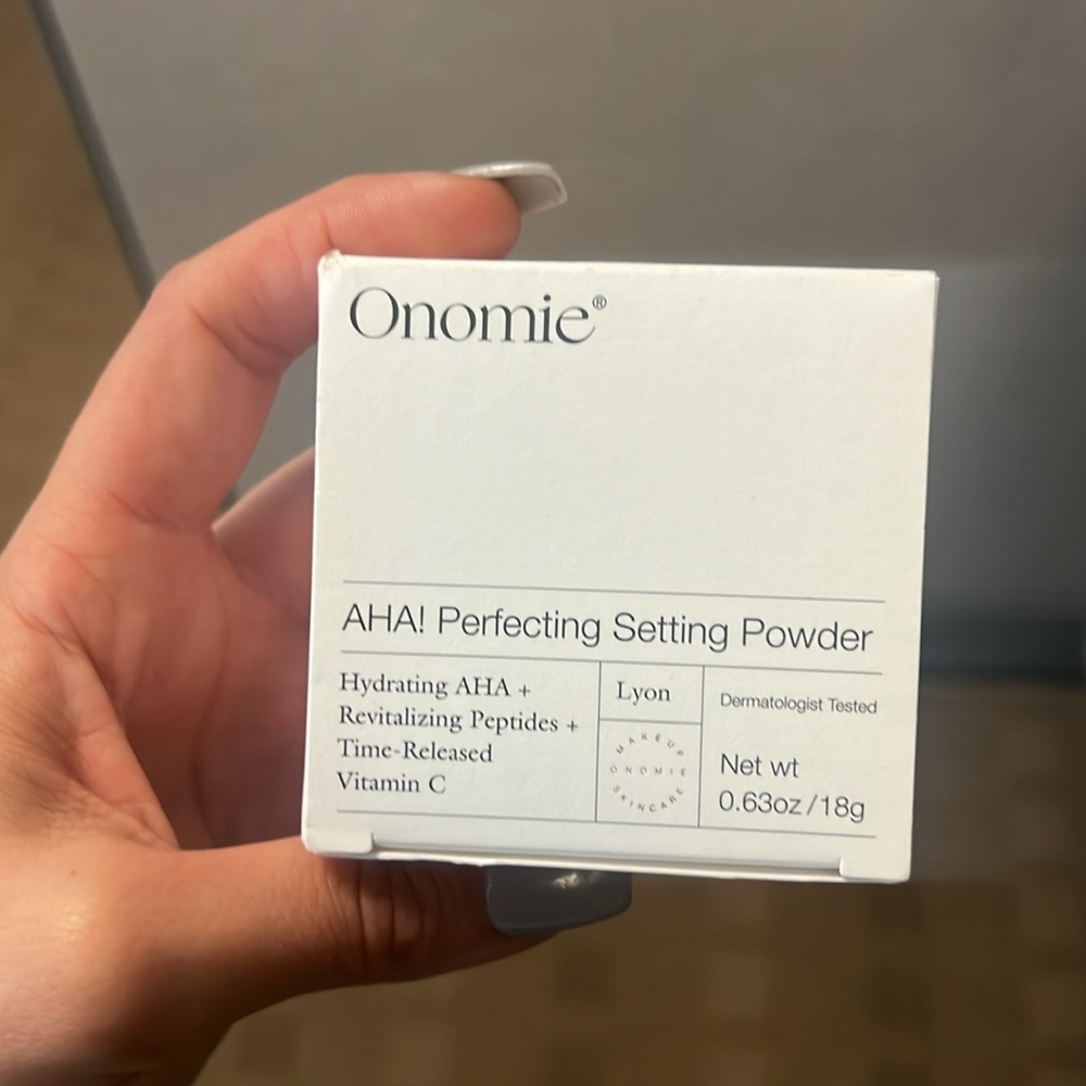 Onomie's AHA Perfecting Setting Powder NEW